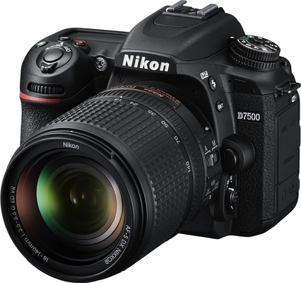 Nikon D7500 Kit (AF-S DX 18-140mm f/3.5-5.6G ED VR) Black