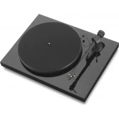 PRO-JECT Debut III RecordMaster Black με  ORTOFON OM 10