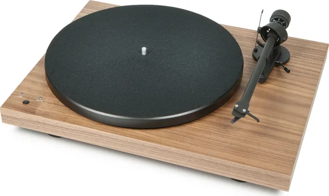 PRO-JECT Debut III RecordMaster Walnut + ORTOFON OM 10