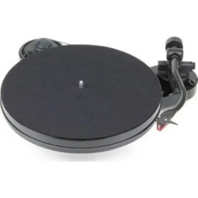 PRO-JECT RPM-1 Carbon Black High Gloss / 2M Red