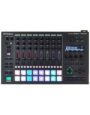 ROLAND MC-707 Groovebox